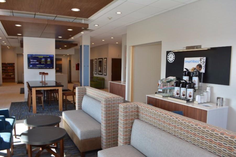 Holiday Inn Express & Suites Waterville - North By Ihg Dış mekan fotoğraf