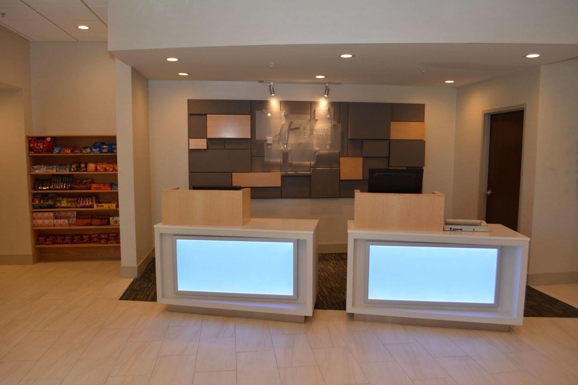 Holiday Inn Express & Suites Waterville - North By Ihg Dış mekan fotoğraf